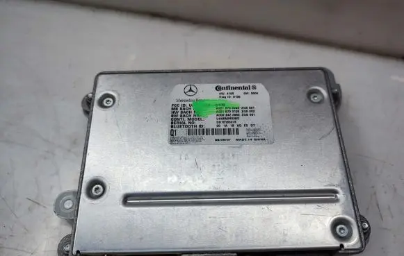 Mercedes-Benz S W221 Bluetooth control unit module A2218708992