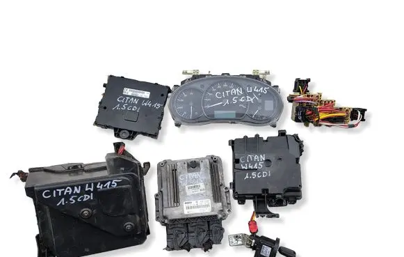 Mercedes-Benz Citan W415 Engine control unit/module 237102747R