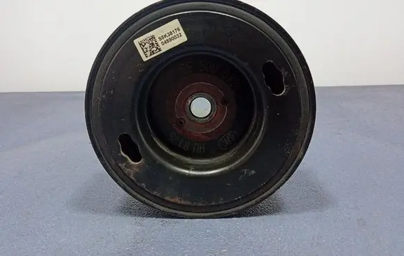 Bedford Astra Crankshaft pulley 55500032