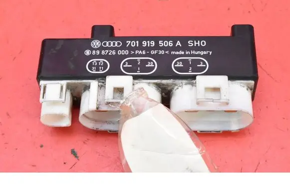 Volkswagen Sharan Relay mounting block 701919506A