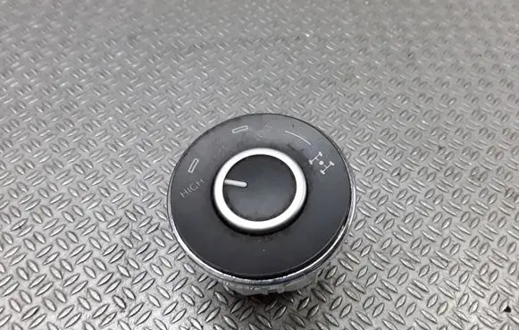 Volkswagen Touareg I Differential lock switch 7L6941435N