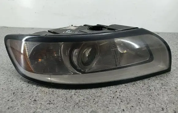 Volvo V50 Headlight/headlamp