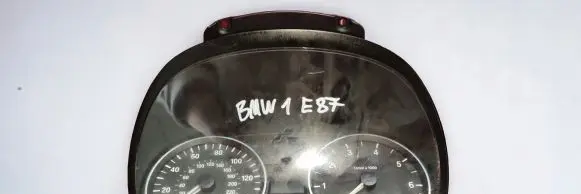 BMW 1 E81 E87 Speedometer (instrument cluster) 102495285