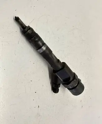 Nissan Primera Fuel injector 0445110110b Aarybxt