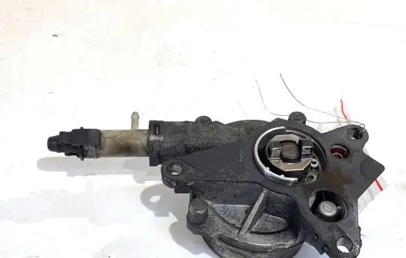 Renault Master III Vacuum pump 146508418R