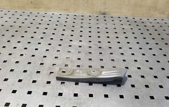 Tesla Model S Fender mounting bracket