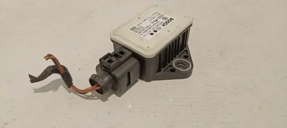 Audi A4 S4 B8 8K ESP acceleration yaw rate sensor 8K0907637A