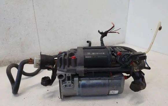 Mercedes-Benz E W212 Air suspension compressor/pump A2123200104 2123200104