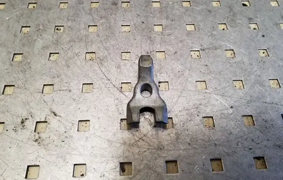 BMW 3 E90 E91 Fuel Injector clamp holder