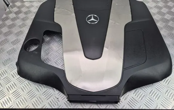 Mercedes-Benz CLS C218 X218 Engine cover (trim) A6420107367 4012922A