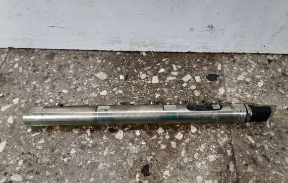 BMW 7 E65 E66 Fuel main line pipe 779249103 0281002671