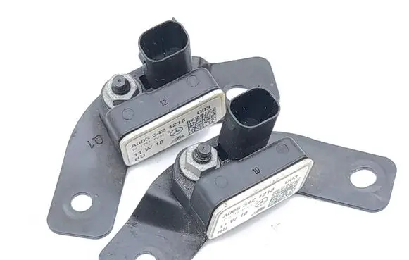 Mercedes-Benz CLS C218 AMG Airbag deployment crash/impact sensor A0055421218 10171102213 11W18