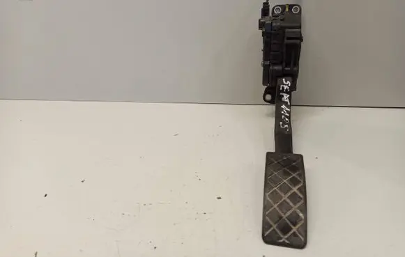 Seat Ibiza III (6L) Accelerator throttle pedal 6Q1721503B 6PV008495