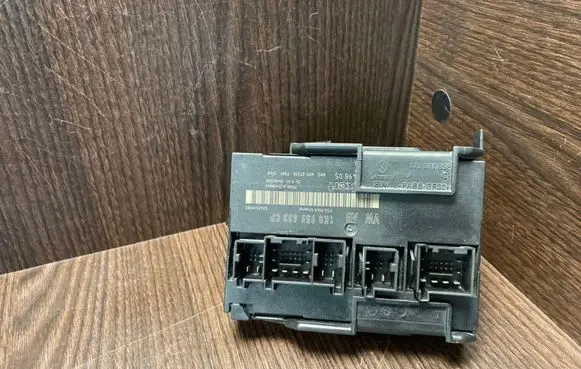 Volkswagen Caddy Comfort/convenience module 1K0959433CP