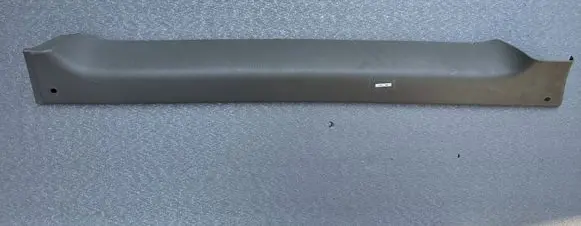 Nissan Patrol Y61 Rear door glass trim molding 90902VB000