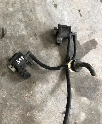 Volkswagen PASSAT B6 Vacuum valve 1J0906283C