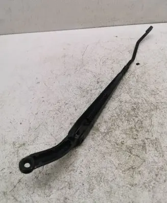 Volvo V70 Windshield/front glass wiper blade 182358