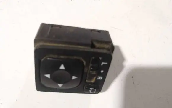 Mitsubishi Outlander Wing mirror switch 183569