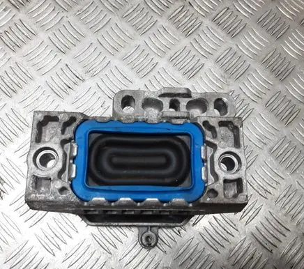 Audi A3 S3 8P Engine mount bracket K0199262