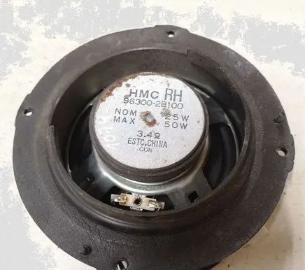 Hyundai Santa Fe Rear door speaker 963002B100
