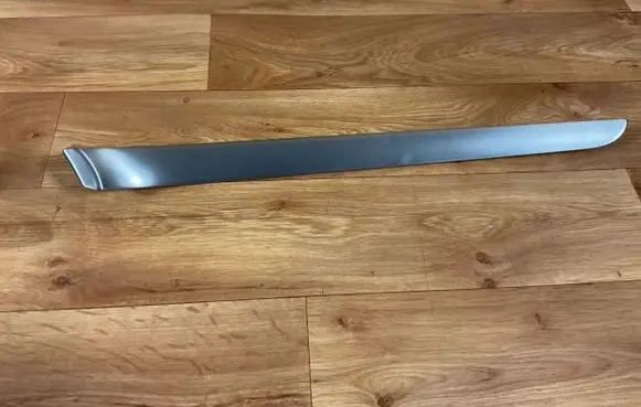 Audi A4 S4 B7 8E 8H Front door trim bar 8E0867410