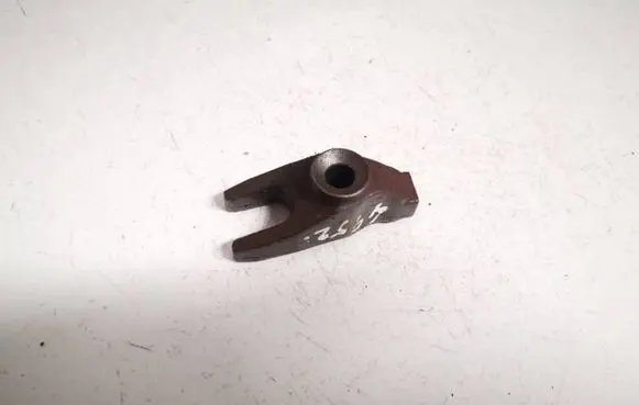 Dodge Nitro Fuel Injector clamp holder 
