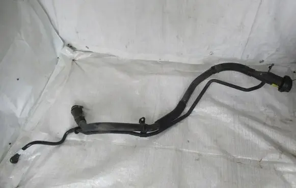 Opel Mokka X Fuel tank filler neck pipe 