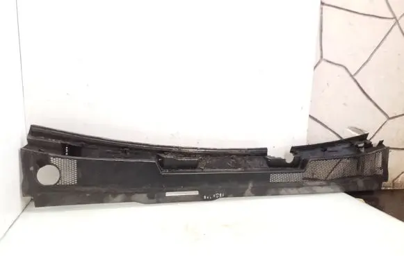 Peugeot 607 Wiper trim