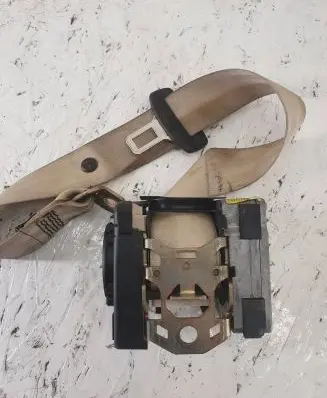 Audi A6 S6 C5 4B Rear seatbelt 00064577 04111