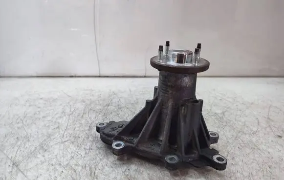 Nissan Navara Water pump