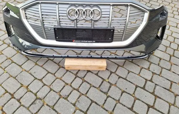 Audi e-tron Front bumper
