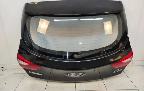 Hyundai i30 Tailgate/trunk/boot lid 42R17