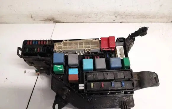 Toyota Prius (XW20) Fuse box set