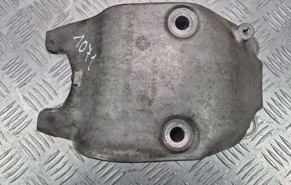 Mercedes-Benz A W176 Engine mounting bracket A2702230138