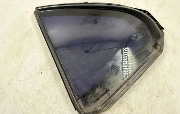 Mitsubishi Lancer X Rear vent window glass 43R00122