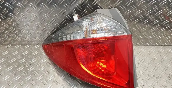 Toyota Verso-S Rear/tail lights
