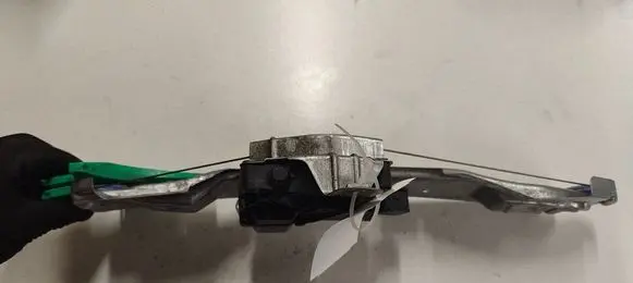 Opel Astra J Rear door window regulator with motor 13350761 9111717106