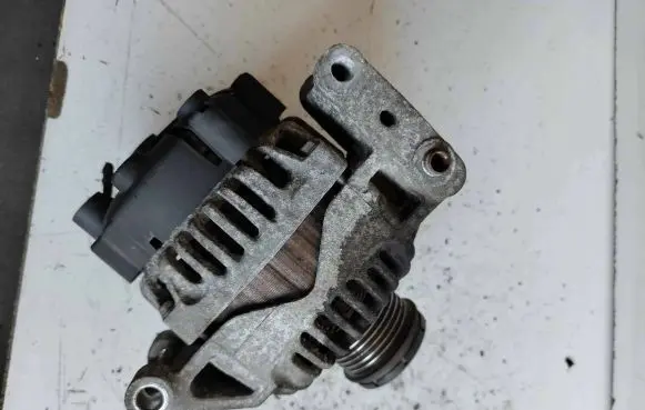 Fiat 500 Generator/alternator 51784845 409072752