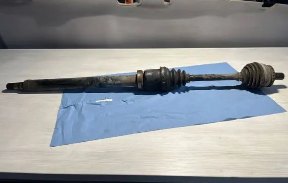 Volvo V70 Front driveshaft 8252052