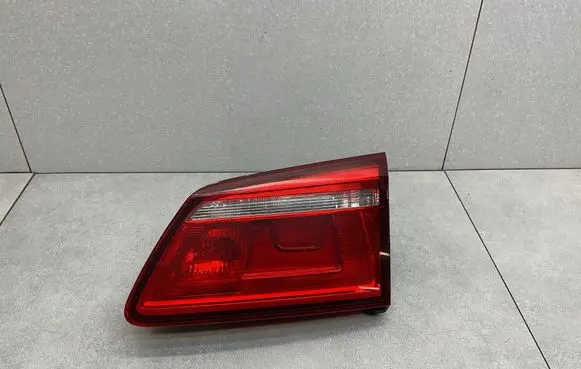 Volkswagen Golf Sportsvan Tailgate rear/tail lights 510945094L