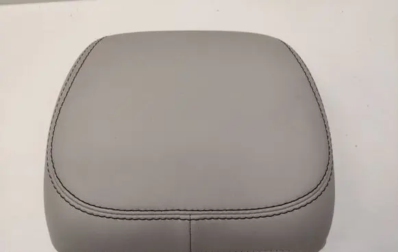 Chrysler Pacifica Front seat headrest 