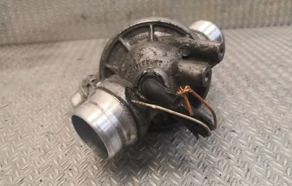 BMW 3 E90 E91 Thermostat 7536655