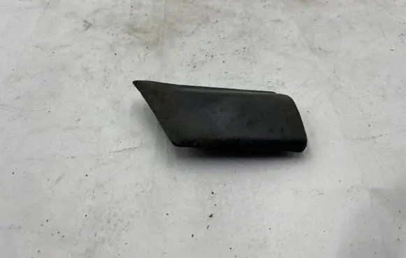 Fender trim (molding)