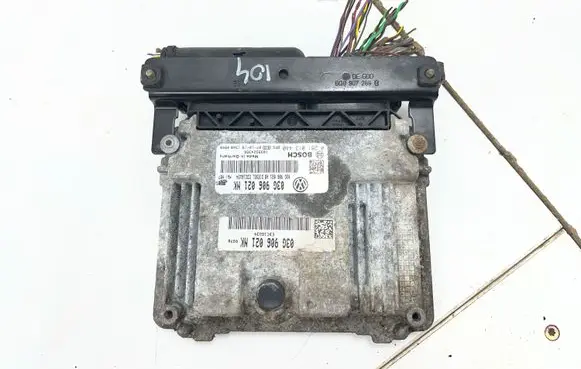 Volkswagen PASSAT B6 Engine control unit/module 03G906021AB