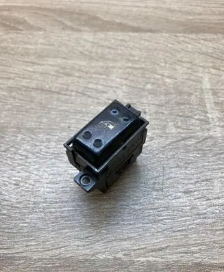 Renault 19 Electric window control switch 