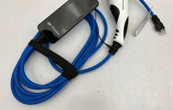Hyundai Kona I Electric car charging cable 91670-K4050