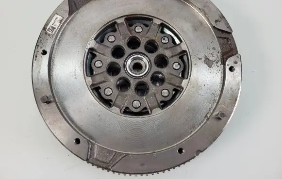 BMW 3 G20 G21 Dual mass flywheel 21209844296 9844296