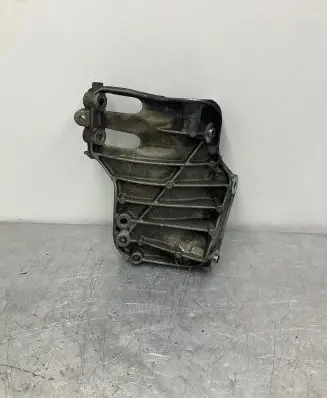 BMW 5 F10 F11 A/C compressor mount bracket 7585167