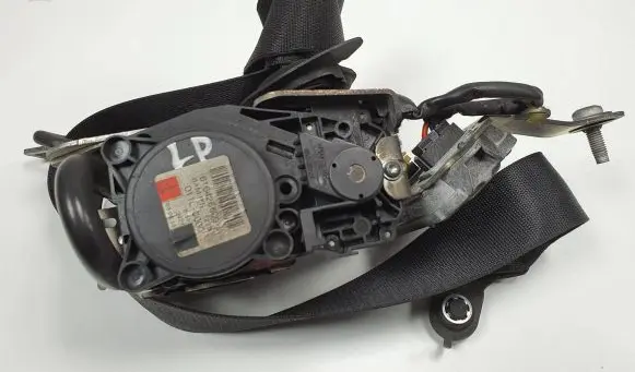 Mercedes-Benz GLK (X204) Front seatbelt 616426600