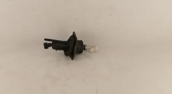 Ford Kuga II Clutch slave cylinder DV617A543AC